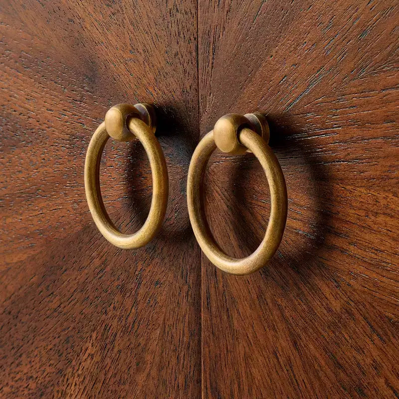 Meuble bas à deux portes en placage de noyer