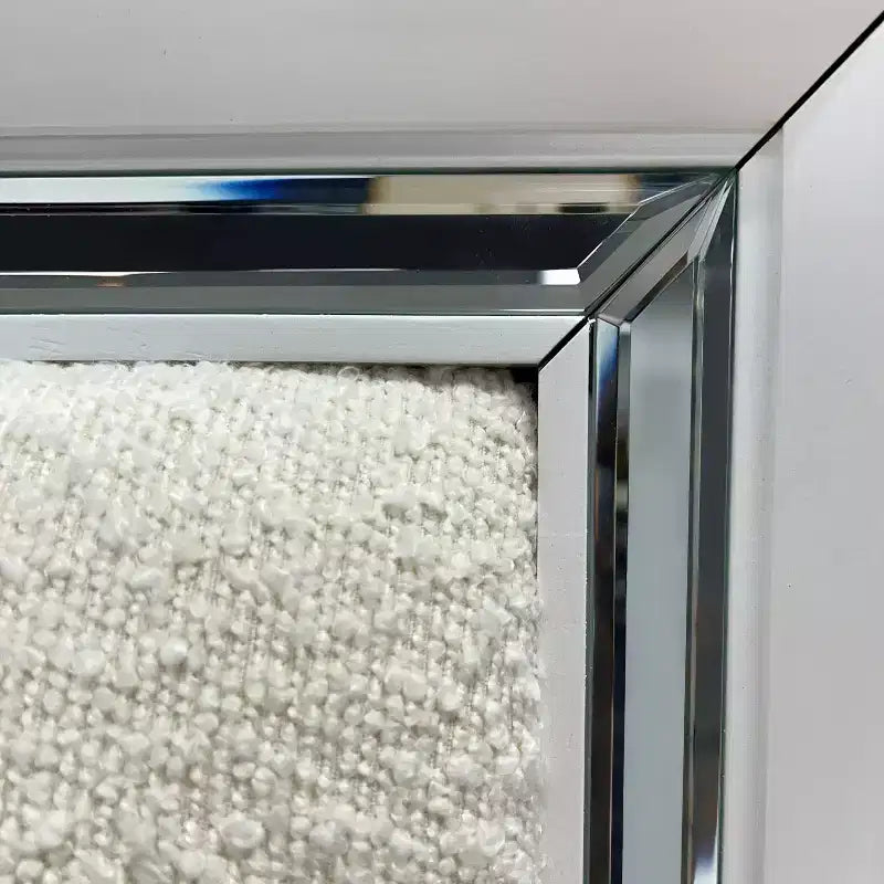 Lit king-size à panneau blanc en tissu bouclé, finition blanc perle, tête de lit à LED, pied de lit de rangement, rembourrage en acrylique