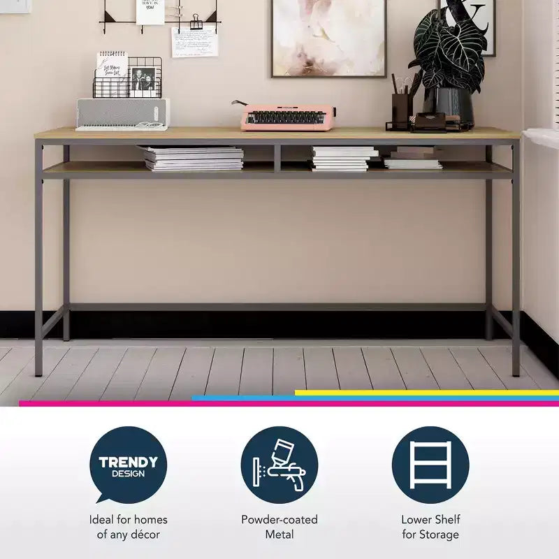 Bureau d'ordinateur moderne industriel