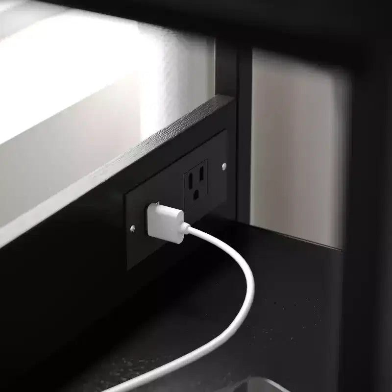 Table de chevet à 3 tiroirs avec station de charge, 2 ports USB et 1 prise, cadre en métal, plateau, tiroirs et poignées en bois d'ingénierie